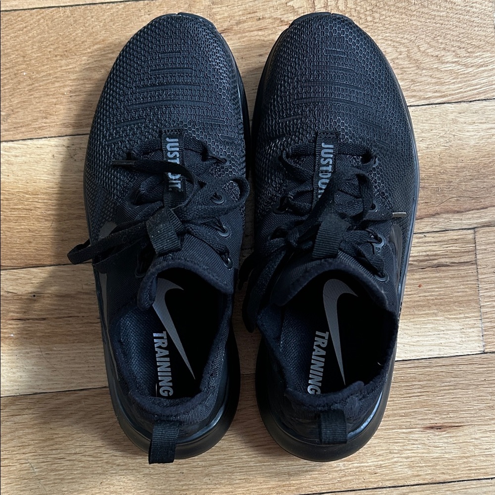 Nike FREE TR 8 Black Athletic Shoes for Women- worn once